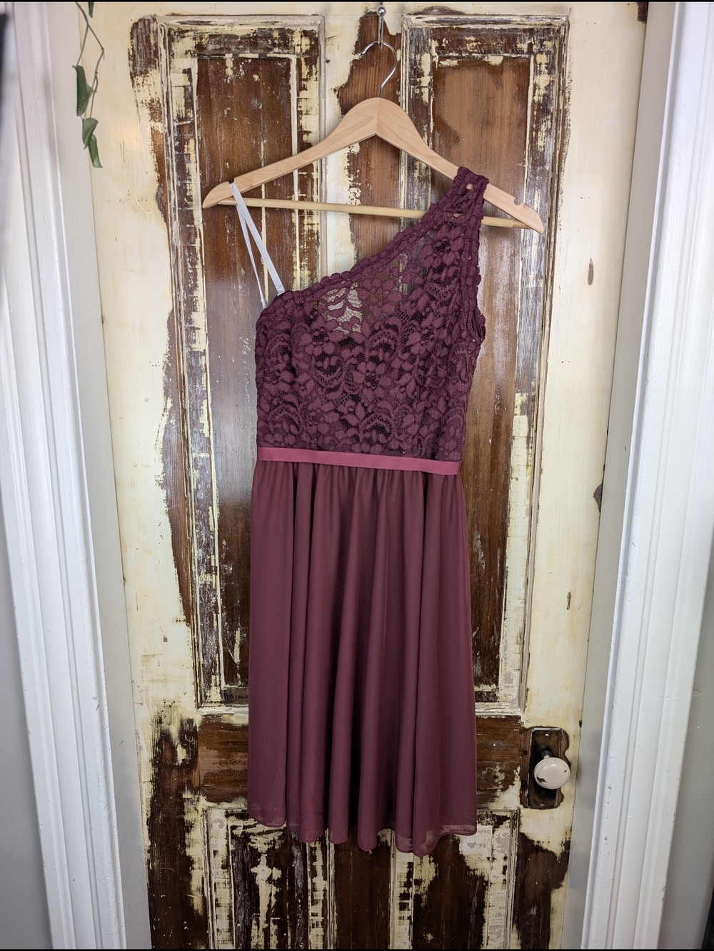 David’s Bridal Burgundy One Shoulder Lace Chiffon Dress Size 6 Evening Bridal - Picture 2 of 11